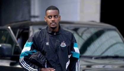 跟队：纽卡主席亲自劝说伊萨克无果，后者坚持表示希望离队